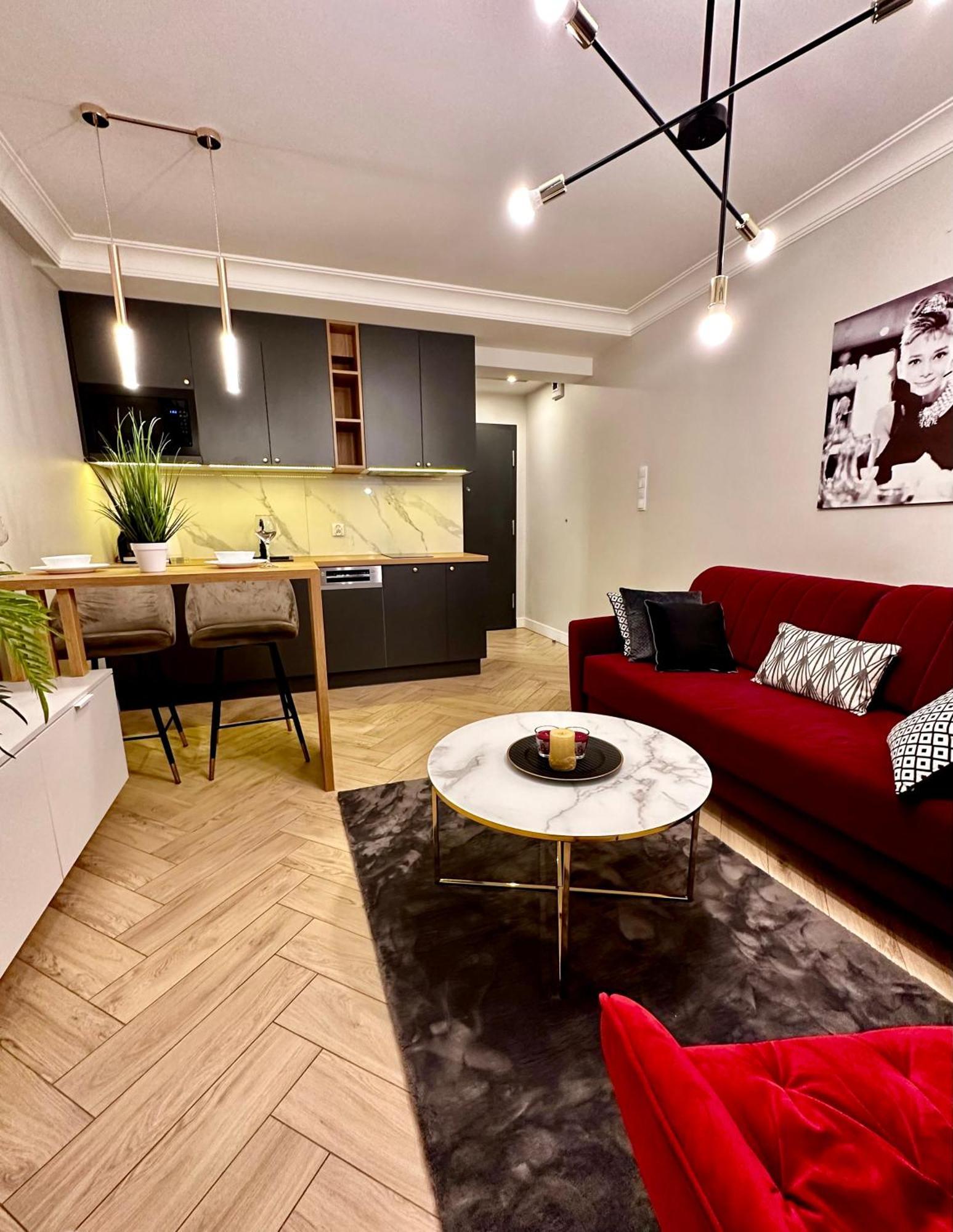 Apartamenty Kielce- Apartament Saphire Przy Zalew Kielecki, Faktura, Parking, Centrum エクステリア 写真