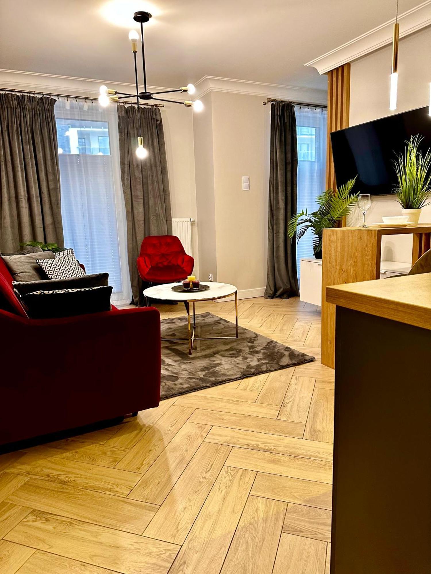 Apartamenty Kielce- Apartament Saphire Przy Zalew Kielecki, Faktura, Parking, Centrum エクステリア 写真