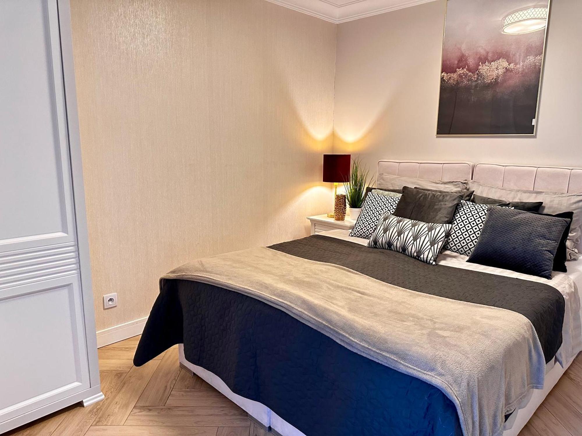 Apartamenty Kielce- Apartament Saphire Przy Zalew Kielecki, Faktura, Parking, Centrum エクステリア 写真