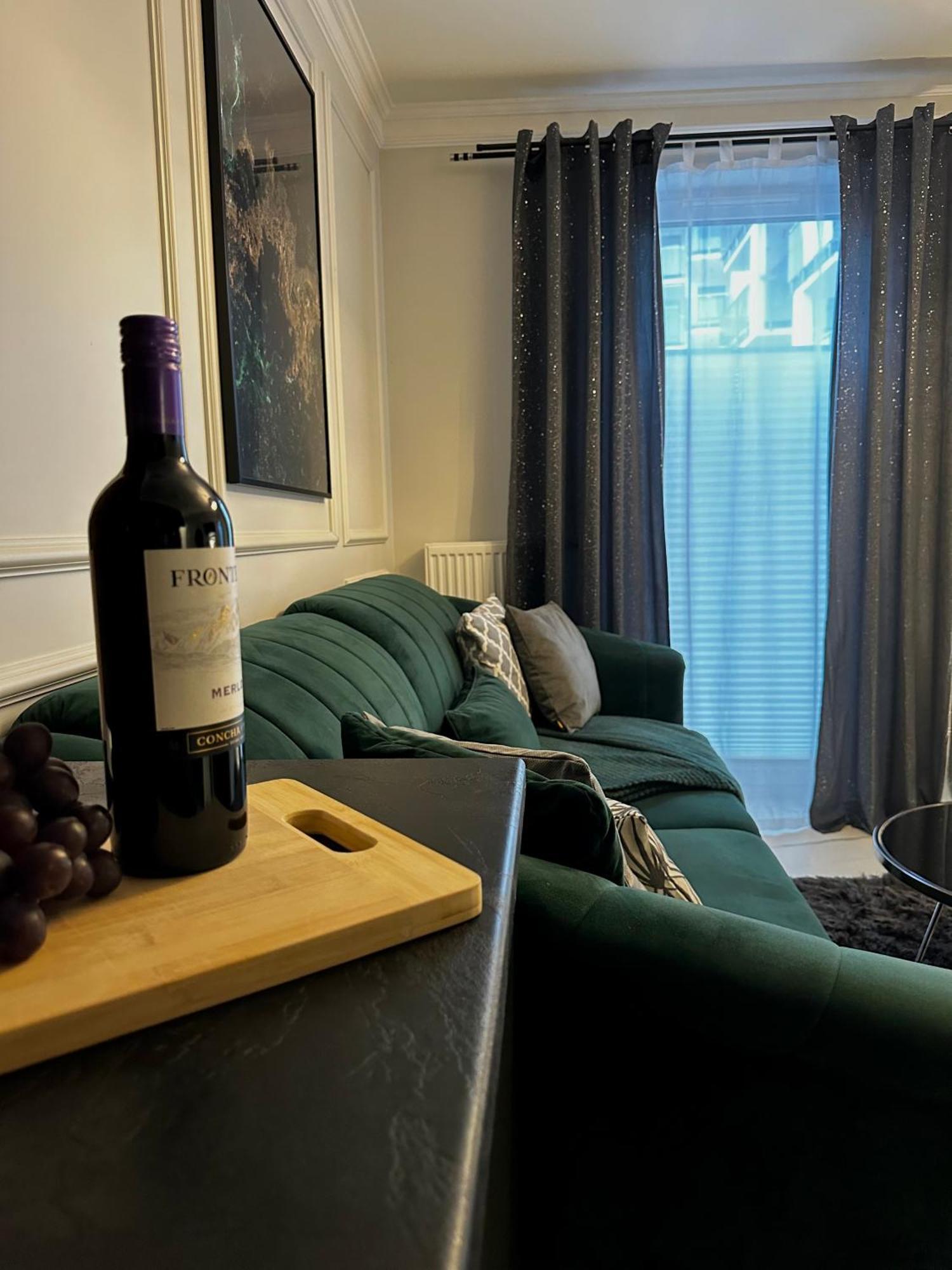 Apartamenty Kielce- Apartament Saphire Przy Zalew Kielecki, Faktura, Parking, Centrum エクステリア 写真